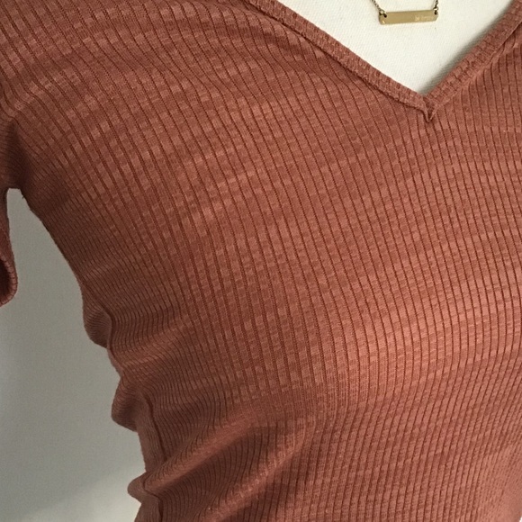 Basic spring t-shirt - Picture 3 of 5